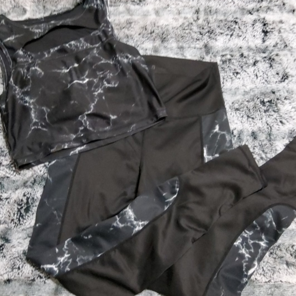 Buffbunny black marble leggings and matching top